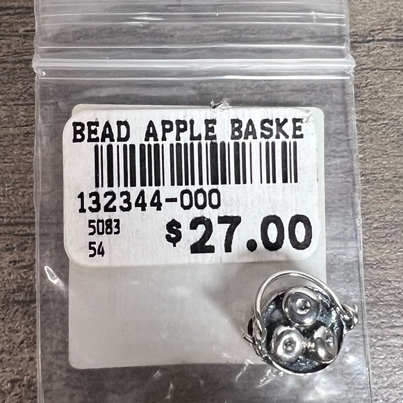 Chamilia *NEW* Sliding Barrel Charm Longaberger Apple Basket w/swinging handle - Picture 3 of 6